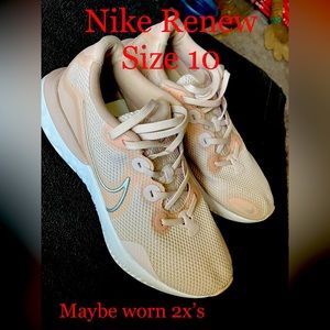 Nike Renew size 10